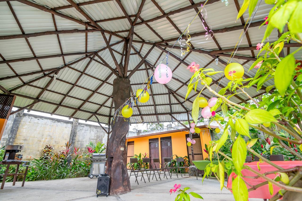 Aunty Arenal Lodge La Fortuna Exterior foto
