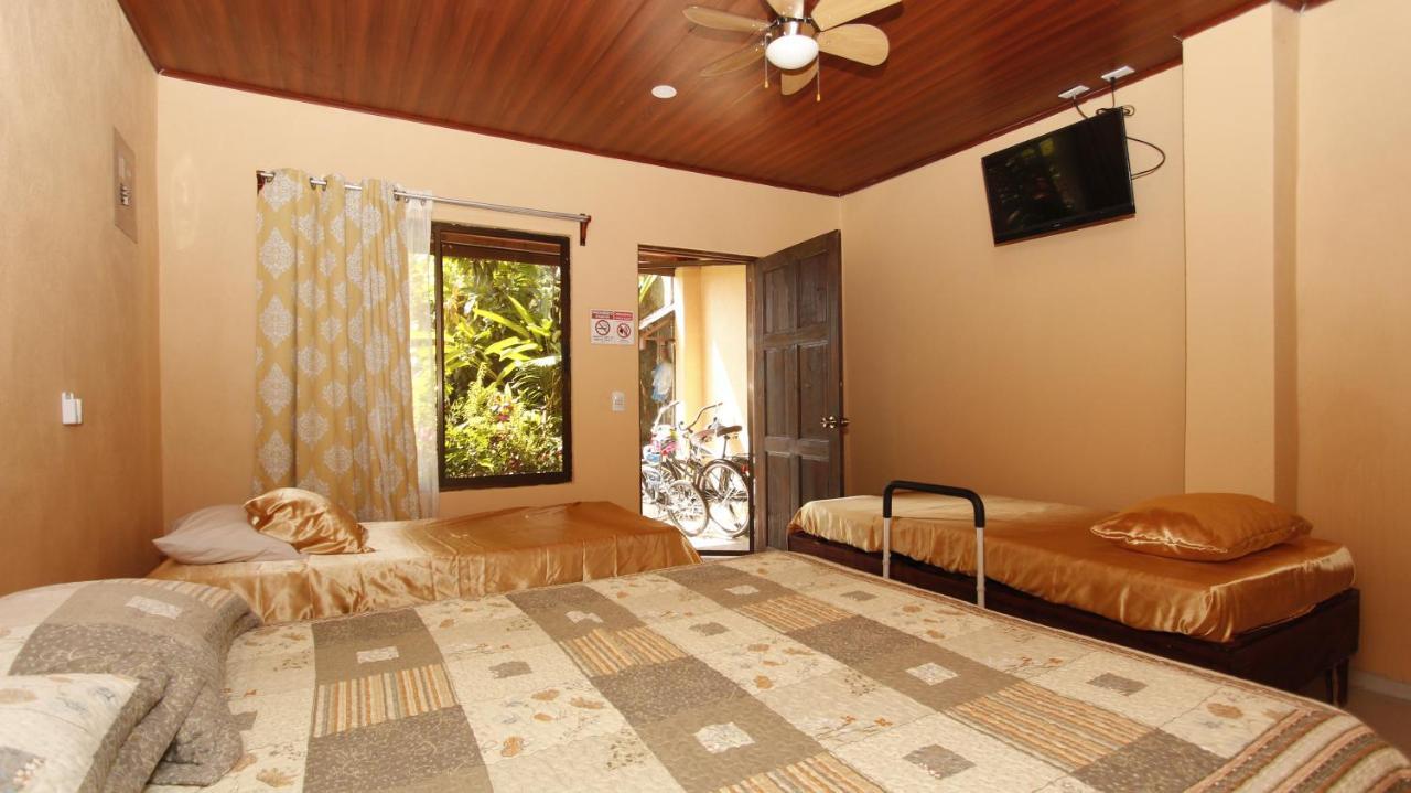 Aunty Arenal Lodge La Fortuna Exterior foto